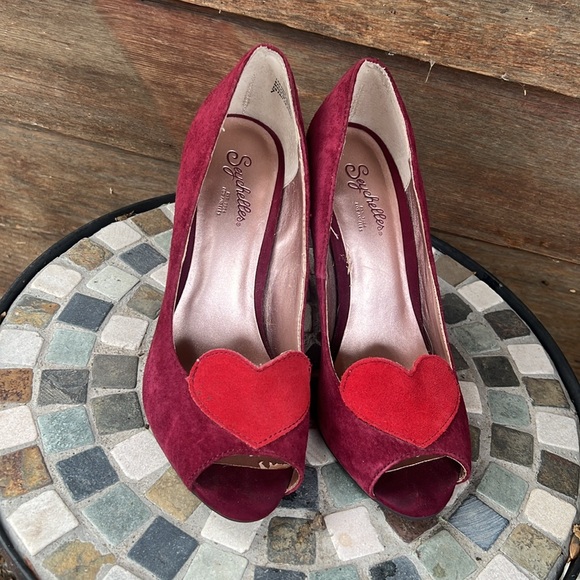 Last chance * SEYCHELLES vintage  suede heart open toe heels - Picture 3 of 8